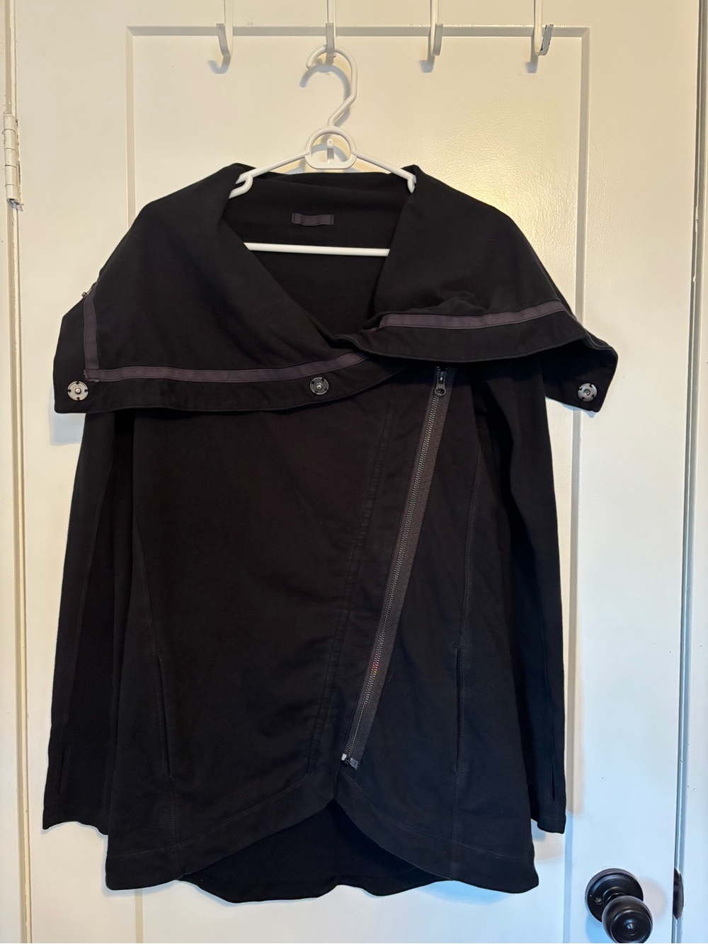 Lululemon Method Wrap Zip Jacket - Picture 2 of 8